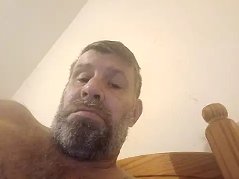 Snapshot of stud2512 chatting on March 7, 2026, 1:02 am stud2512 online show from March 7, 2026, 1:02 am