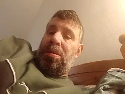 Snapshot of stud2512 chatting on March 7, 2026, 1:08 pm stud2512 online show from March 7, 2026, 1:08 pm