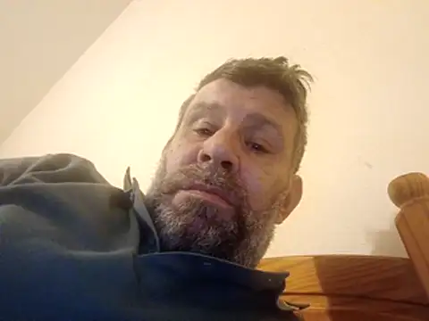 Snapshot of stud2512 chatting on March 13, 2026, 9:54 pm stud2512 online show from March 13, 2026, 9:54 pm