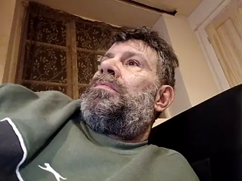 Snapshot of stud2512 chatting on March 25, 2026, 9:32 pm stud2512 online show from March 25, 2026, 9:32 pm