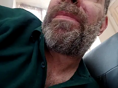 Snapshot of stud2512 chatting on March 26, 2026, 9:37 am stud2512 online show from March 26, 2026, 9:37 am