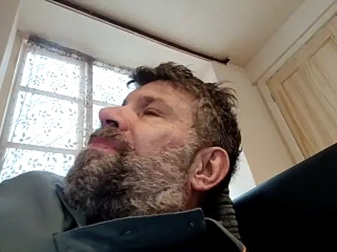 Snapshot of stud2512 chatting on March 30, 2026, 5:03 pm stud2512 online show from March 30, 2026, 5:03 pm