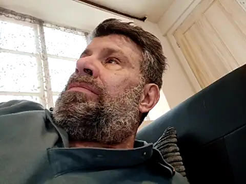 Snapshot of stud2512 chatting on March 31, 2026, 3:56 pm stud2512 online show from March 31, 2026, 3:56 pm