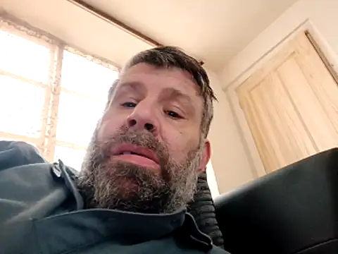 Snapshot of stud2512 chatting on April 1, 2026, 3:53 pm stud2512 online show from April 1, 2026, 3:53 pm