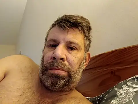 Snapshot of stud2512 chatting on April 11, 2026, 6:18 am stud2512 online show from April 11, 2026, 6:18 am