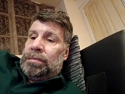 Snapshot of stud2512 chatting on April 12, 2026, 9:20 pm stud2512 online show from April 12, 2026, 9:20 pm