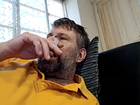 Snapshot of stud2512 chatting on April 13, 2026, 4:12 pm stud2512 online show from April 13, 2026, 4:12 pm