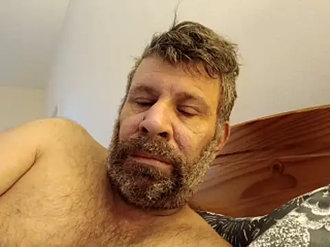 Snapshot of stud2512 chatting on April 14, 2026, 6:08 am stud2512 online show from April 14, 2026, 6:08 am