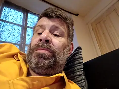 Snapshot of stud2512 chatting on April 14, 2026, 6:36 pm stud2512 online show from April 14, 2026, 6:36 pm