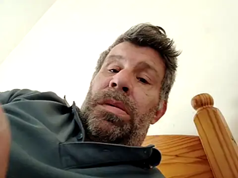 Snapshot of stud2512 chatting on April 29, 2026, 11:25 am stud2512 online show from April 29, 2026, 11:25 am