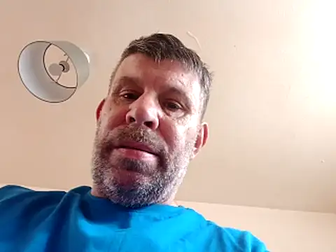 Snapshot of stud2512 chatting on May 4, 2026, 11:17 am stud2512 online show from May 4, 2026, 11:17 am