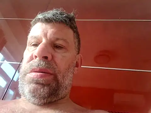 Snapshot of stud2512 chatting on May 9, 2026, 6:51 am stud2512 online show from May 9, 2026, 6:51 am
