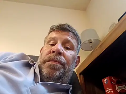 Snapshot of stud2512 chatting on May 13, 2026, 4:04 pm stud2512 online show from May 13, 2026, 4:04 pm