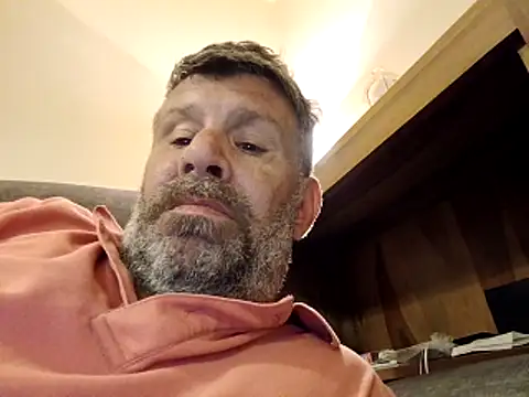 Snapshot of stud2512 chatting on May 15, 2026, 8:49 pm stud2512 online show from May 15, 2026, 8:49 pm