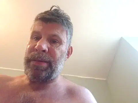 Snapshot of stud2512 chatting on May 18, 2026, 5:41 pm stud2512 online show from May 18, 2026, 5:41 pm