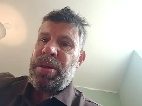 Snapshot of stud2512 chatting on May 20, 2026, 10:10 am stud2512 online show from May 20, 2026, 10:10 am