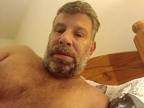 Snapshot of stud2512 chatting on May 20, 2026, 10:16 pm stud2512 online show from May 20, 2026, 10:16 pm
