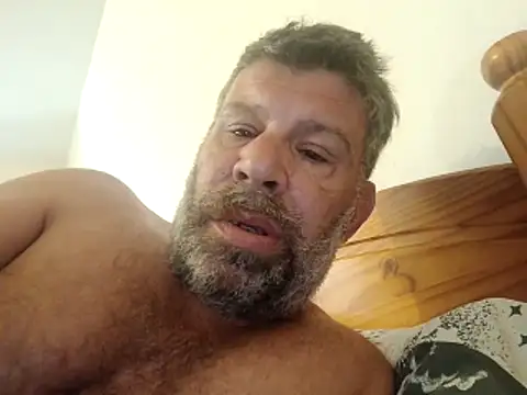 Snapshot of stud2512 chatting on May 24, 2026, 7:24 am stud2512 online show from May 24, 2026, 7:24 am