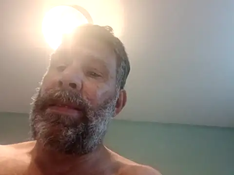 Snapshot of stud2512 chatting on May 27, 2026, 6:16 pm stud2512 online show from May 27, 2026, 6:16 pm