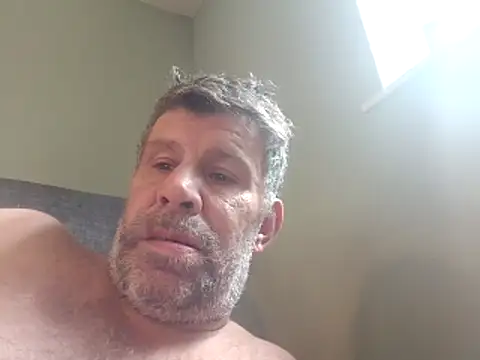 stud2512 online show from June 12, 2026, 12:15 pm