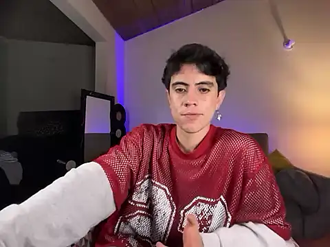 Stolas ying online show from March 7, 2026, 4:20 am