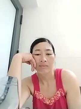 lris-Beauty77 online show from March 3, 2026, 11:10 pm