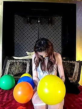 Snapshot of PhoenixStarXO chatting on April 4, 2026, 12:53 am PhoenixStarXO online show from April 4, 2026, 12:53 am