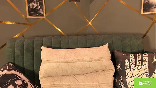 Esmeralda16 online show from April 19, 2026, 2:11 am