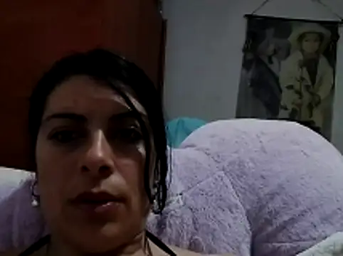tefutbin3 online show from May 19, 2026, 1:56 am
