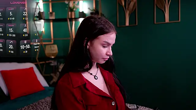 Snapshot of SatiraLux chatting on March 27, 2026, 12:49 pm SatiraLux online show from March 27, 2026, 12:49 pm