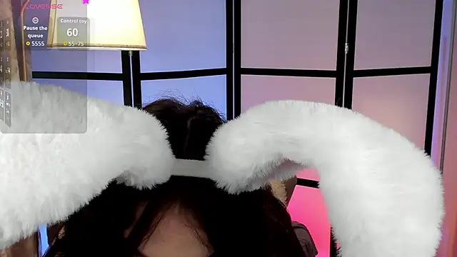 Snapshot of SatiraLux chatting on April 2, 2026, 5:43 pm SatiraLux online show from April 2, 2026, 5:43 pm