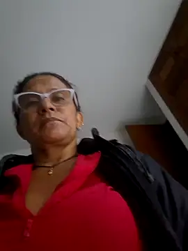 Snapshot of Lorenaluna chatting on March 16, 2026, 7:56 am Lorenaluna online show from March 16, 2026, 7:56 am