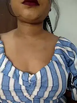 Cutie bae011 online show from March 13, 2026, 6:03 pm