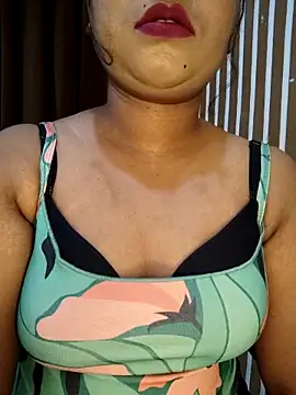 Cutie bae011 online show from March 16, 2026, 5:17 pm