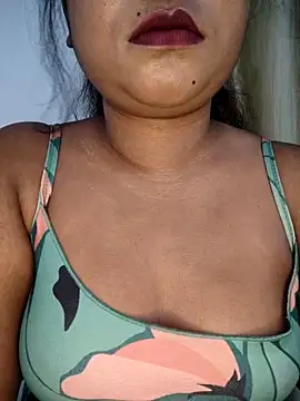 Cutie bae011 online show from March 26, 2026, 6:46 pm