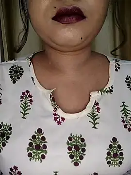 Cutie bae011 online show from March 27, 2026, 5:34 pm