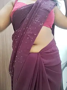 Cutie bae011 online show from April 5, 2026, 5:43 pm