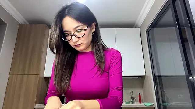 AleciaGeidner online show from March 6, 2026, 4:36 pm