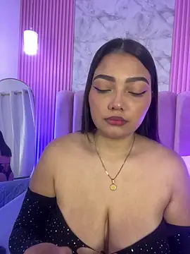 Snapshot of ArianaRougee chatting on March 23, 2026, 12:53 pm ArianaRougee online show from March 23, 2026, 12:53 pm