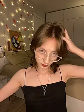 bezvanili online show from February 24, 2026, 7:23 pm