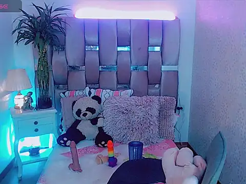 hot luckyangel01 online show from May 15, 2026, 5:25 am