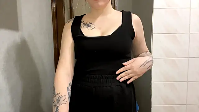 Snapshot of EmberStorm chatting on February 23, 2026, 5:10 pm EmberStorm online show from February 23, 2026, 5:10 pm