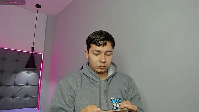 Julian Smith21 online show from March 4, 2026, 12:22 pm