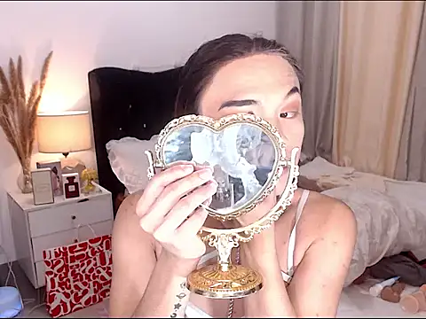 Snapshot of YzaHellsex chatting on March 6, 2026, 8:55 am YzaHellsex online show from March 6, 2026, 8:55 am