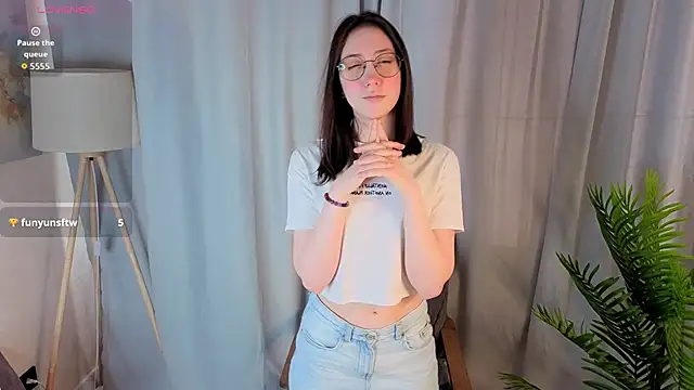 DoraWhitrock online show from March 24, 2026, 3:11 am