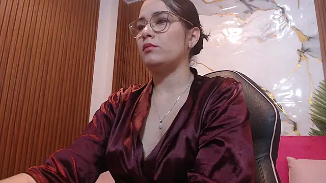 Loren Tay online show from May 5, 2026, 2:41 am