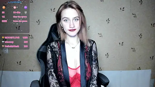 Snapshot of NicoleDaviss chatting on April 10, 2026, 7:18 pm NicoleDaviss online show from April 10, 2026, 7:18 pm