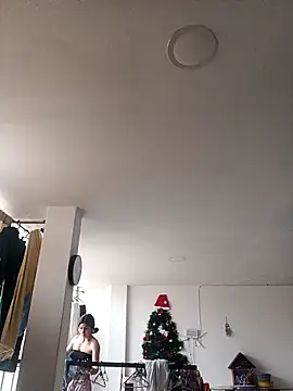 Snapshot of Little_Sweett chatting on March 11, 2026, 2:56 pm Little Sweett online show from March 11, 2026, 2:56 pm