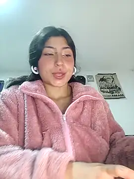 Snapshot of Little_Sweett chatting on March 12, 2026, 4:13 pm Little Sweett online show from March 12, 2026, 4:13 pm