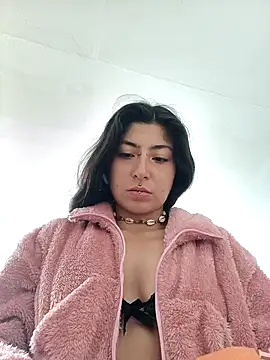 Snapshot of Little_Sweett chatting on March 15, 2026, 4:35 pm Little Sweett online show from March 15, 2026, 4:35 pm